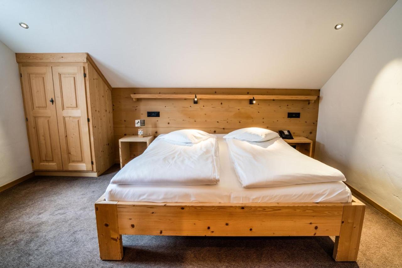 Posthotel Rössli Gstaad Kültér fotó