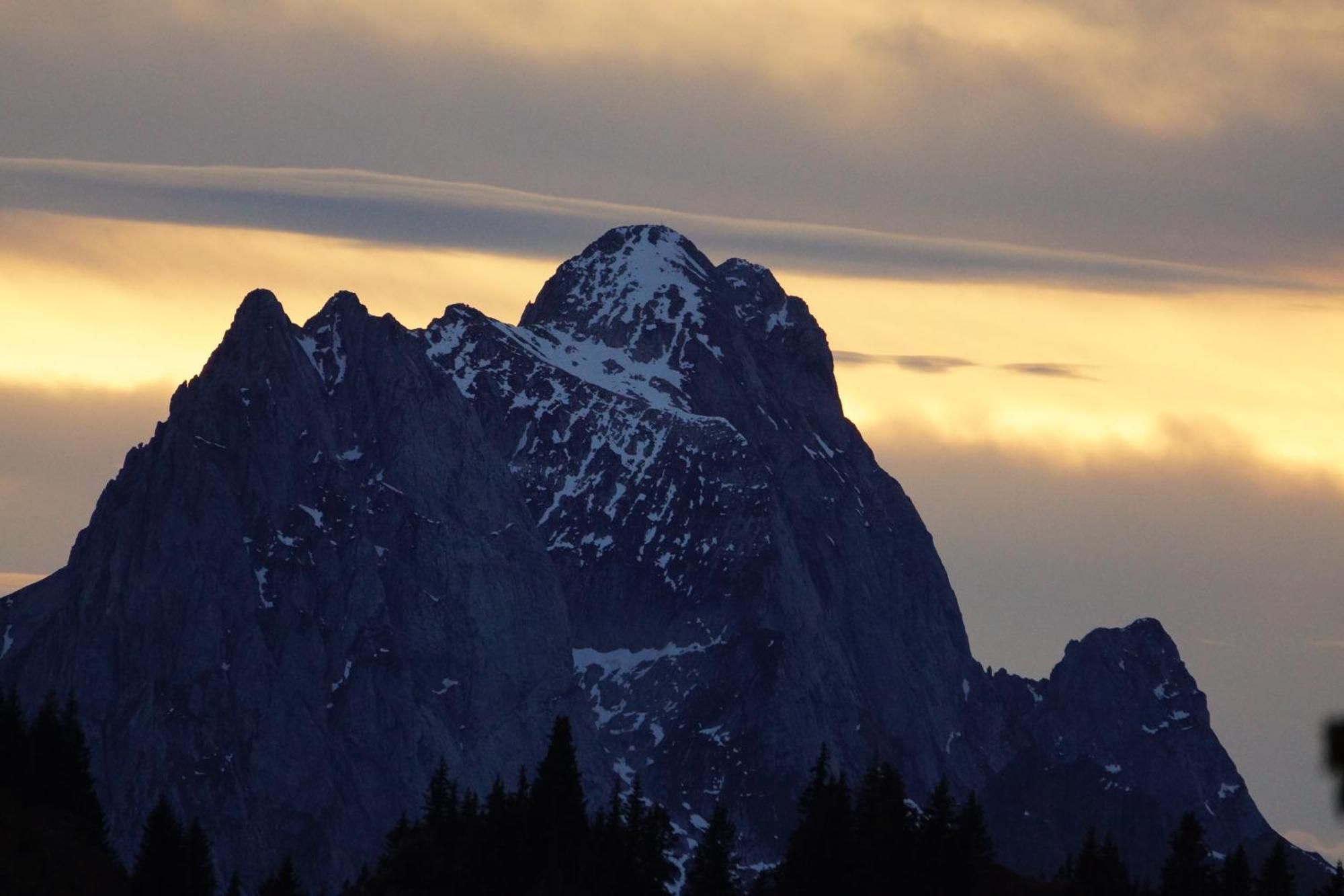 Posthotel Rössli Gstaad Kültér fotó