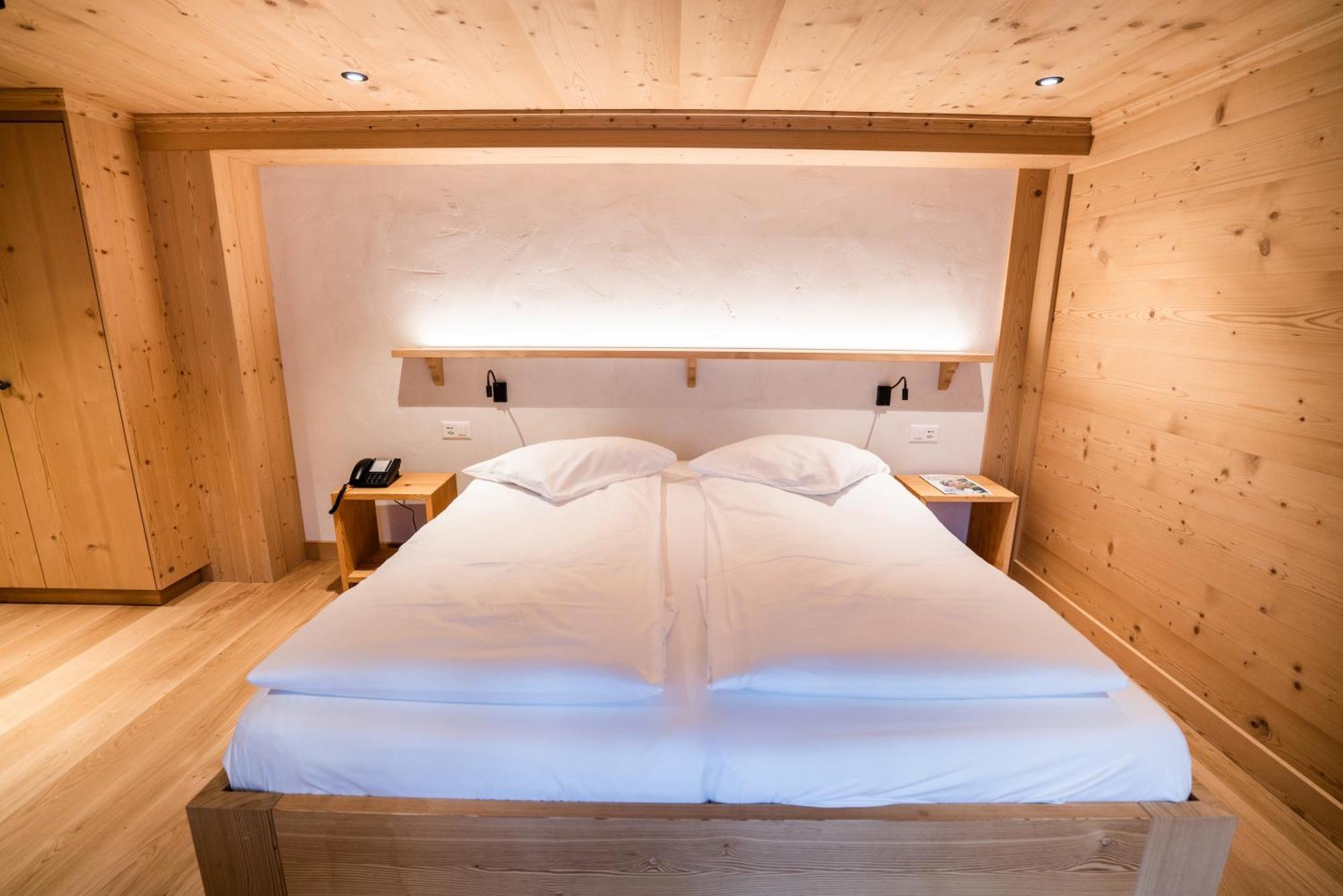 Posthotel Rössli Gstaad Kültér fotó