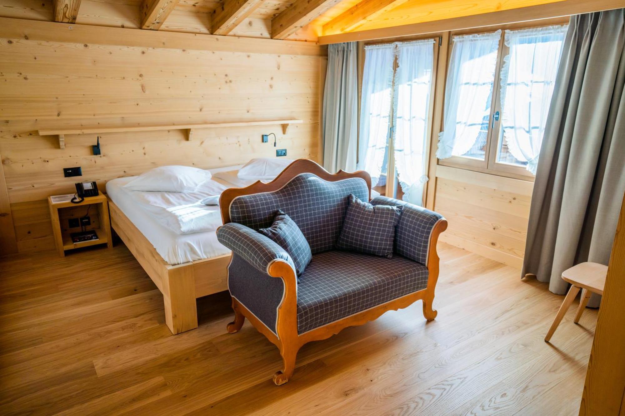 Posthotel Rössli Gstaad Kültér fotó
