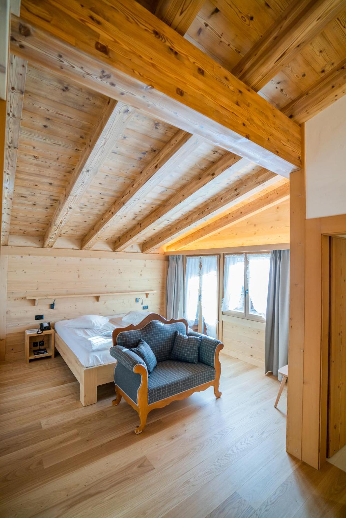 Posthotel Rössli Gstaad Kültér fotó