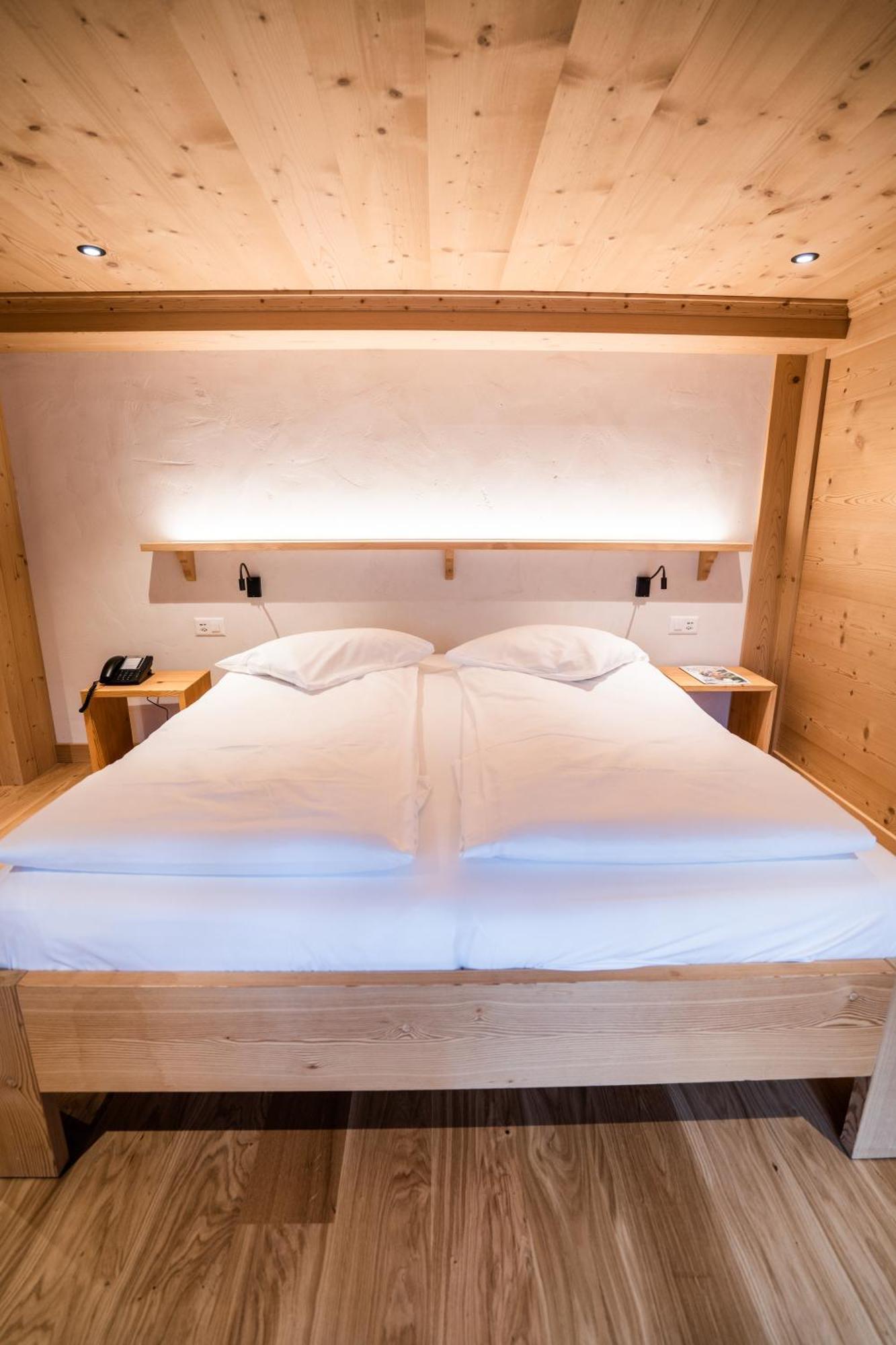 Posthotel Rössli Gstaad Kültér fotó