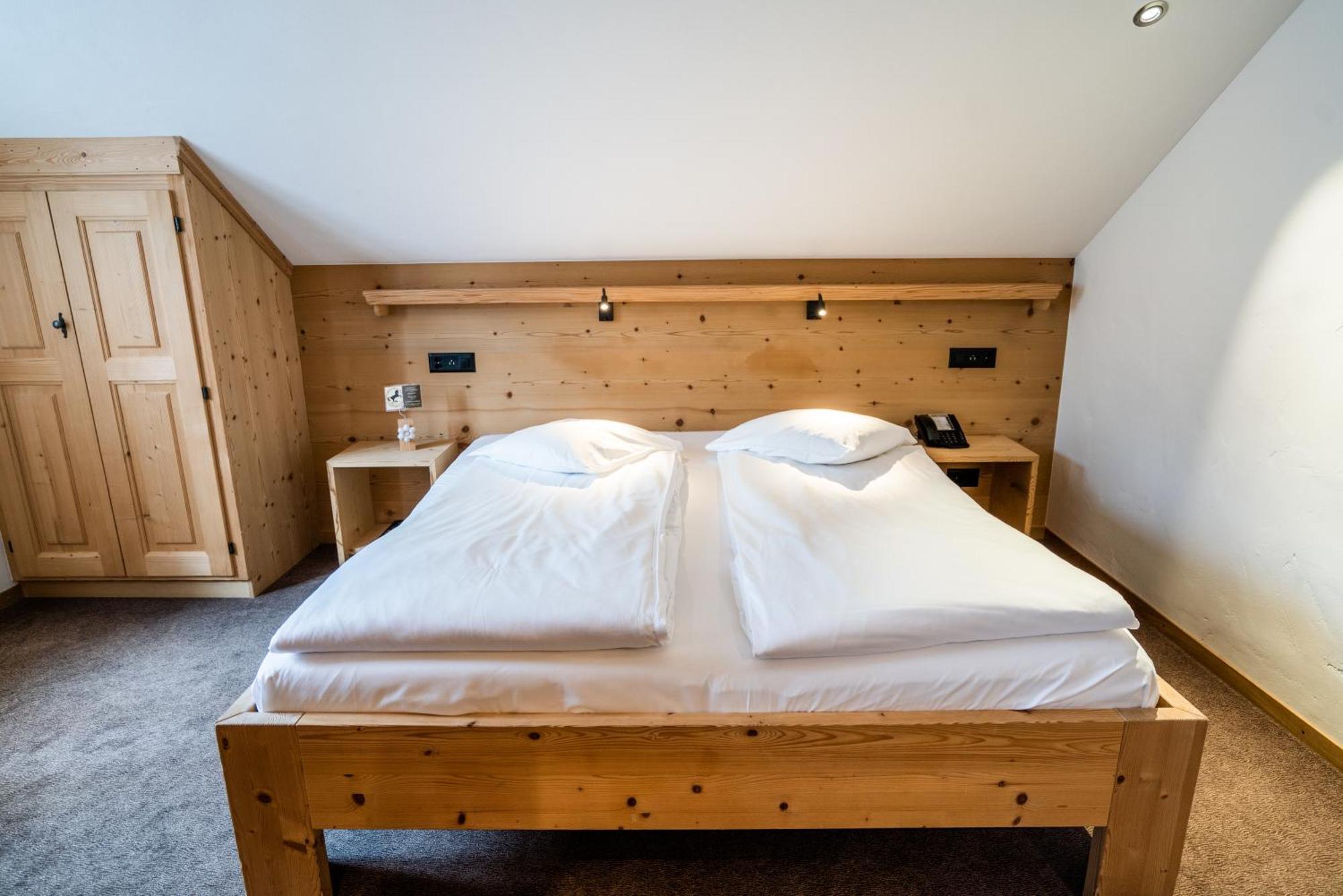 Posthotel Rössli Gstaad Kültér fotó